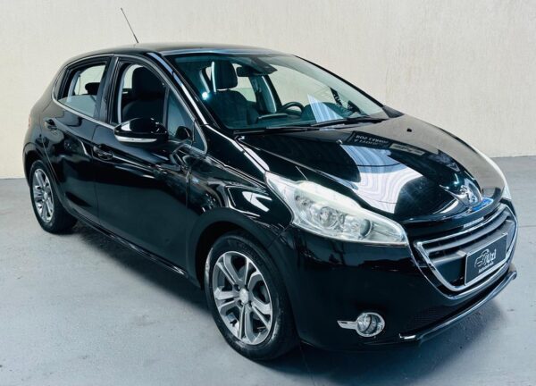 Peugeot 208 Griffe 1.6 flex 2015 Teto Panorâmico Completo - Image 2