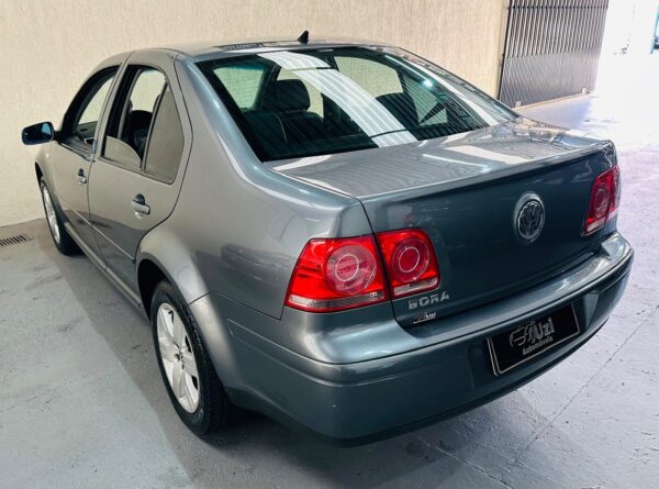 Vw Bora 2.0 2011 Automático apenas 139.000 km - Image 11