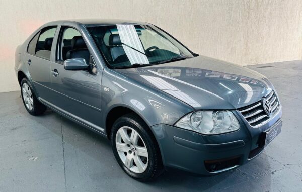 Vw Bora 2.0 2011 Automático apenas 139.000 km - Image 3
