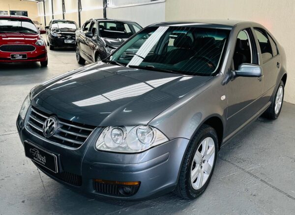 Vw Bora 2.0 2011 Automático apenas 139.000 km - Image 2