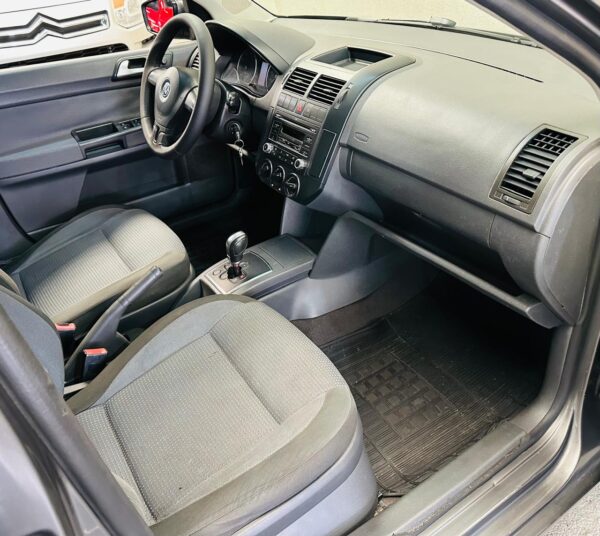Volkswagen Polo Hatch 1.6 i-motion 2013 Completo - Image 8