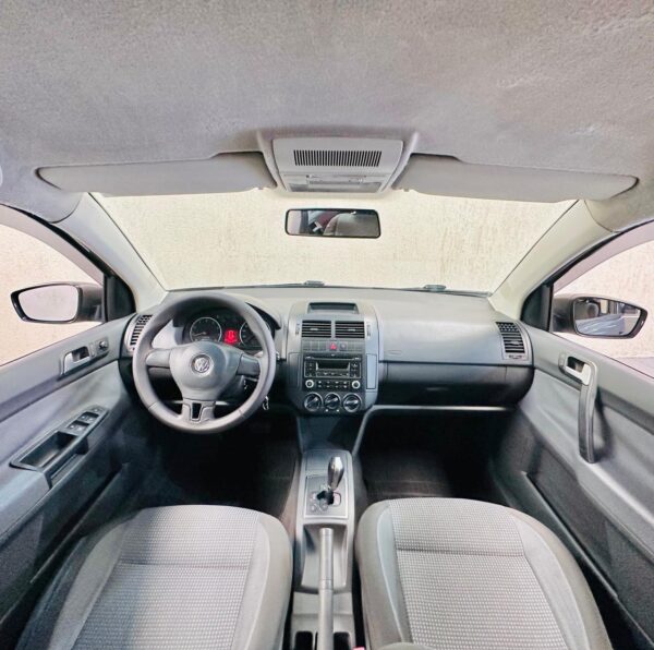 Volkswagen Polo Hatch 1.6 i-motion 2013 Completo - Image 9