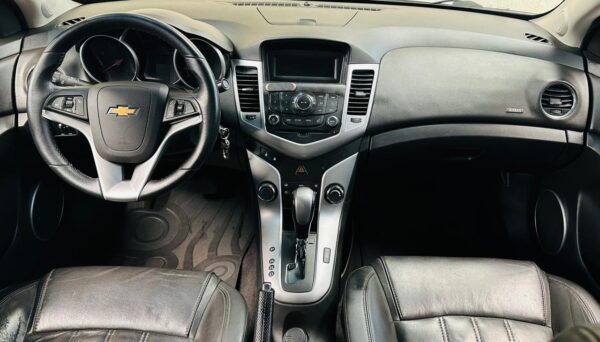 Chevrolet Cruze Sedan Lt 1.8 2014 Automático - Image 10