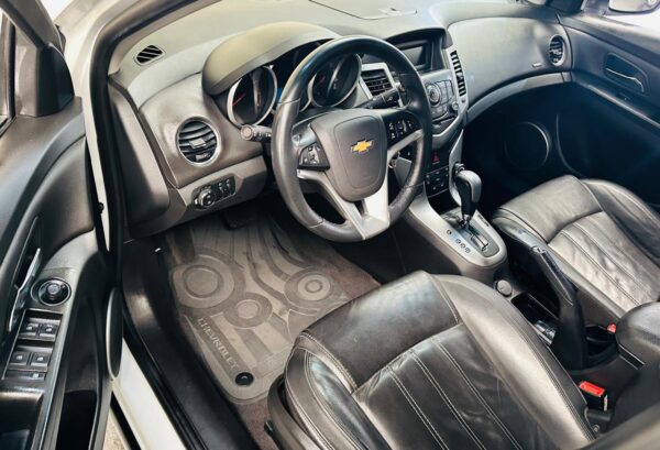 Chevrolet Cruze Sedan Lt 1.8 2014 Automático - Image 6