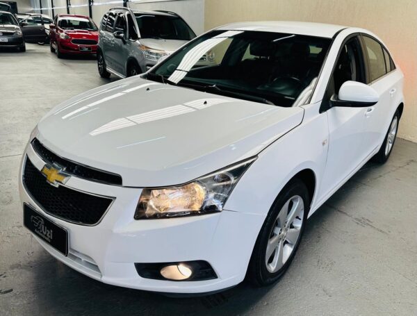 Chevrolet Cruze Sedan Lt 1.8 2014 Automático - Image 2