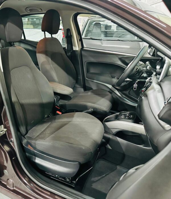 Fiat Cronos Drive 1.3 flex 2019 Automatizado - Image 8