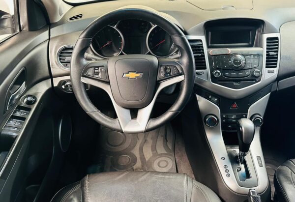 Chevrolet Cruze Sedan Lt 1.8 2014 Automático - Image 6