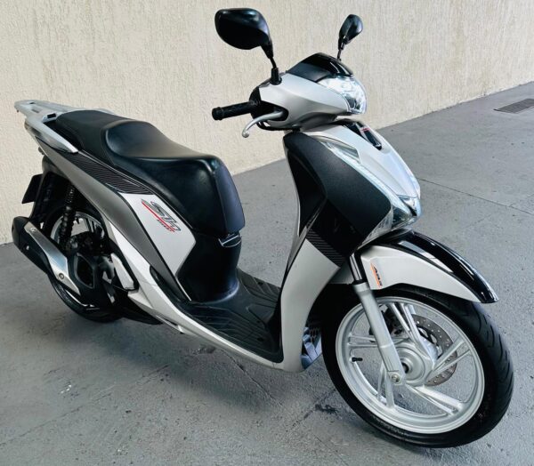 Honda Sh 150 I 2017 muito conservada - Image 7