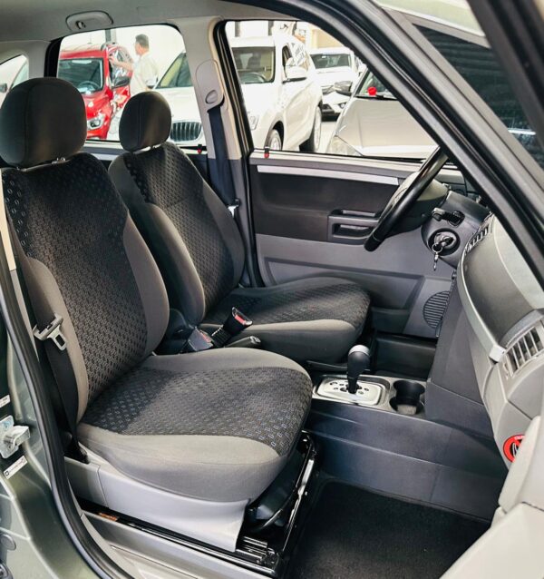 Chevrolet Meriva Premium 1.8 2011 Completa Automatizada - Image 8