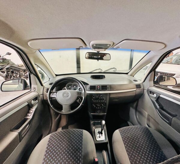 Chevrolet Meriva Premium 1.8 2011 Completa Automatizada - Image 5