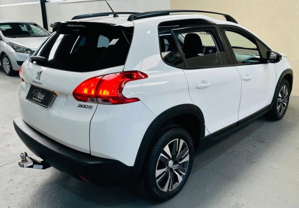 Peugeot 2008 Allure 1.6 2022 Automática com apenas 49.000 km - Image 12