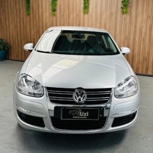 Volkswagen Jetta 2.5 170cv Tiptronic 2009 Completo Automático